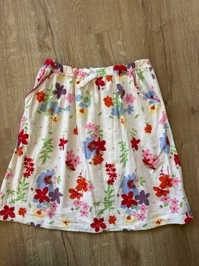 Hanna Andersson White Skirt with Red, Pink and Purple Floral Print 100% cotton